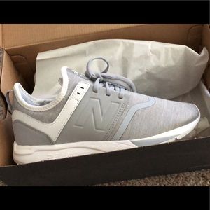 NIB New Balance Casual 247 Gray Athletic Shoes 6.5